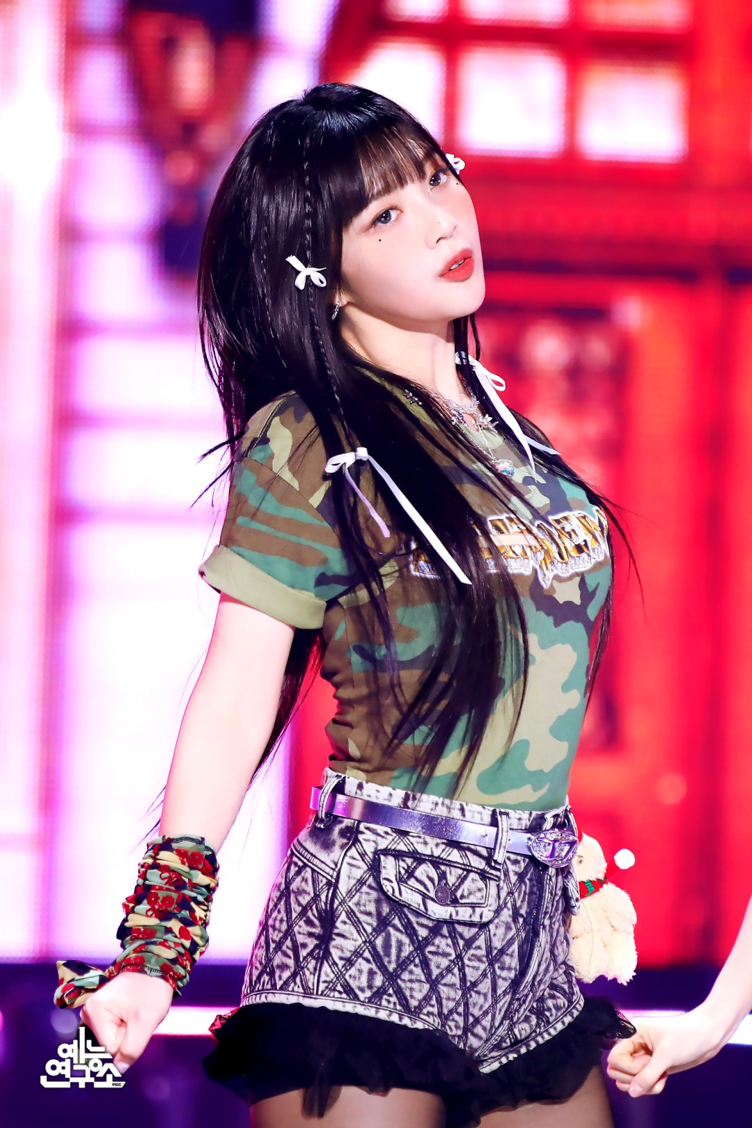 레드벨벳 조이 wearing PS019-1E